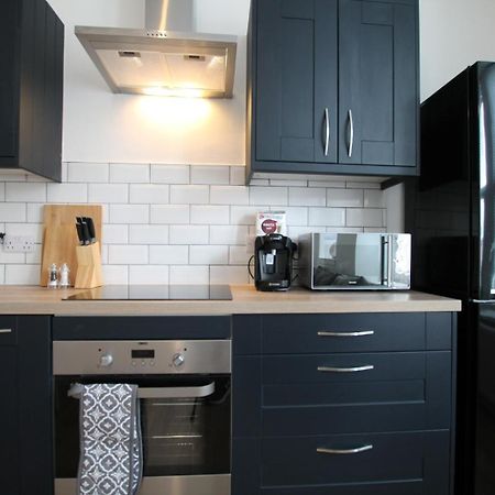 Superb One Bedroom Apartment In Dundee Exteriér fotografie